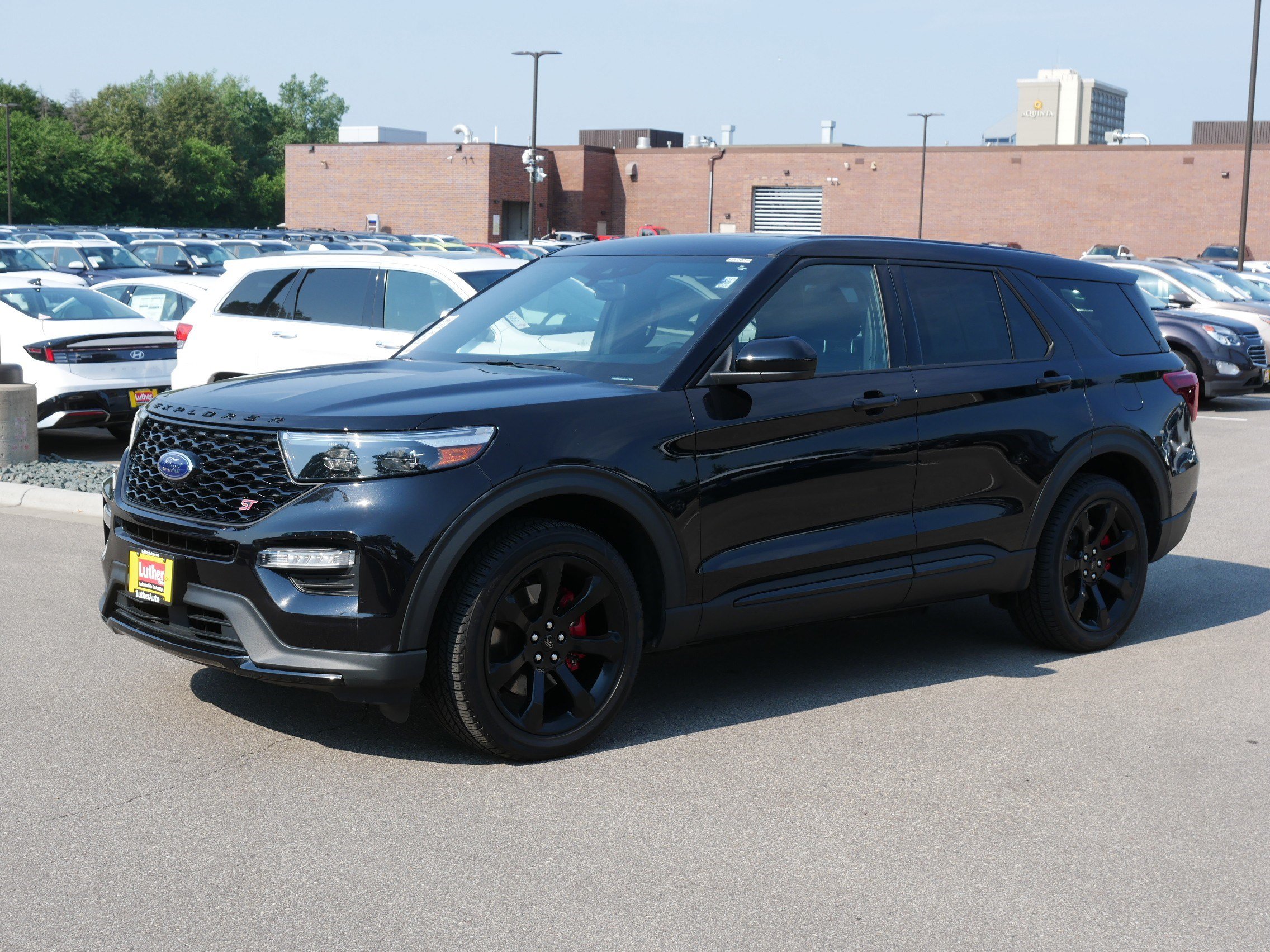 Used 2022 Ford Explorer ST w/ ST Street Pack AWD/4WD image 3