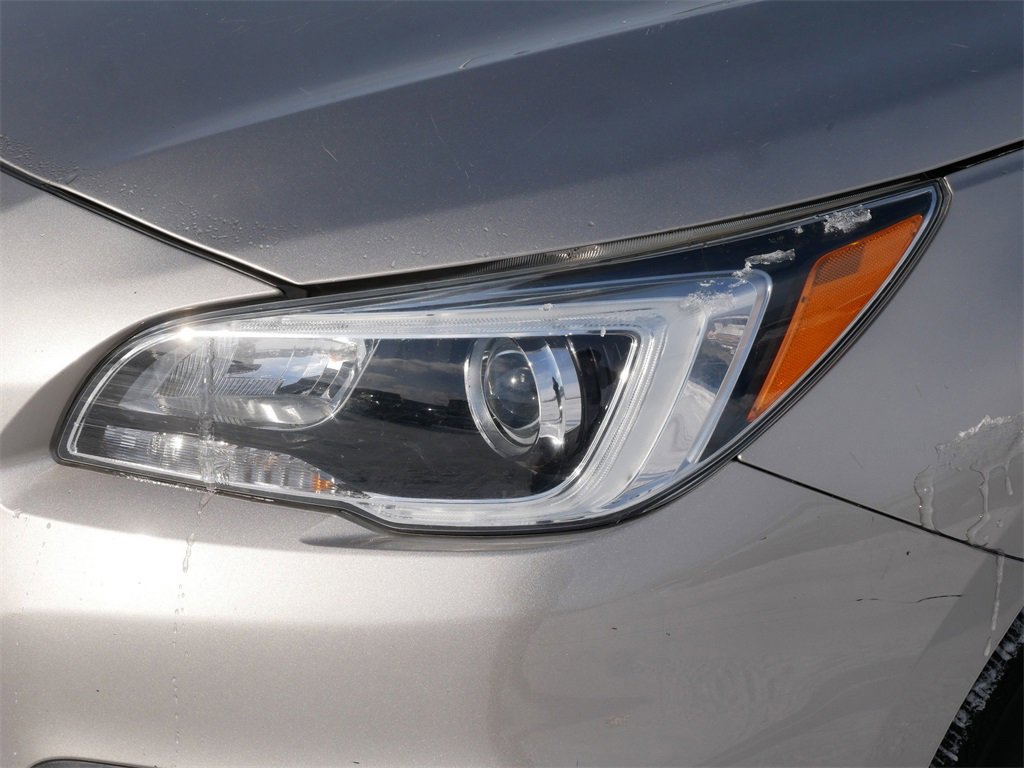 Used 2017 Subaru Outback 2.5i Limited image 16