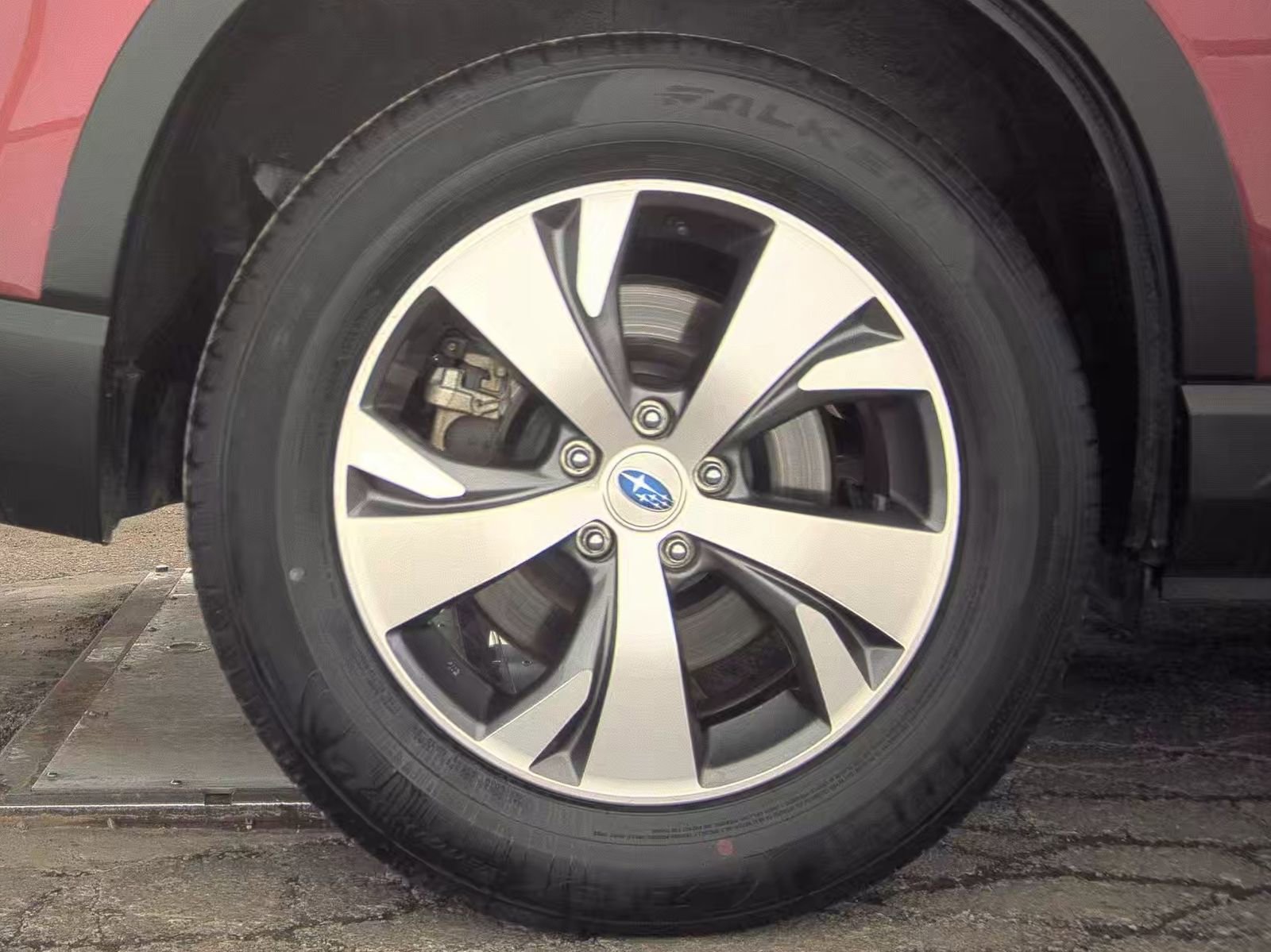 Used 2025 Subaru Ascent Premium image 11