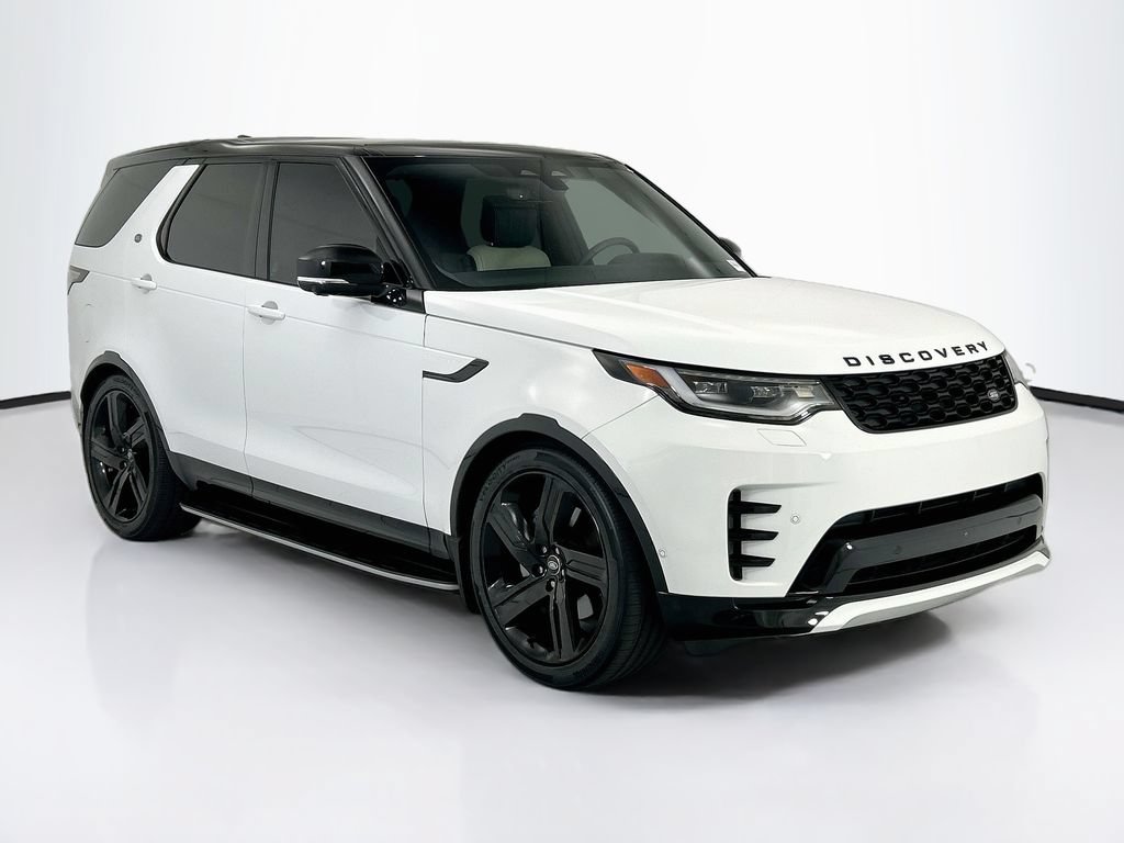 Used 2024 Land Rover Discovery Dynamic SE AWD/4WD image 3