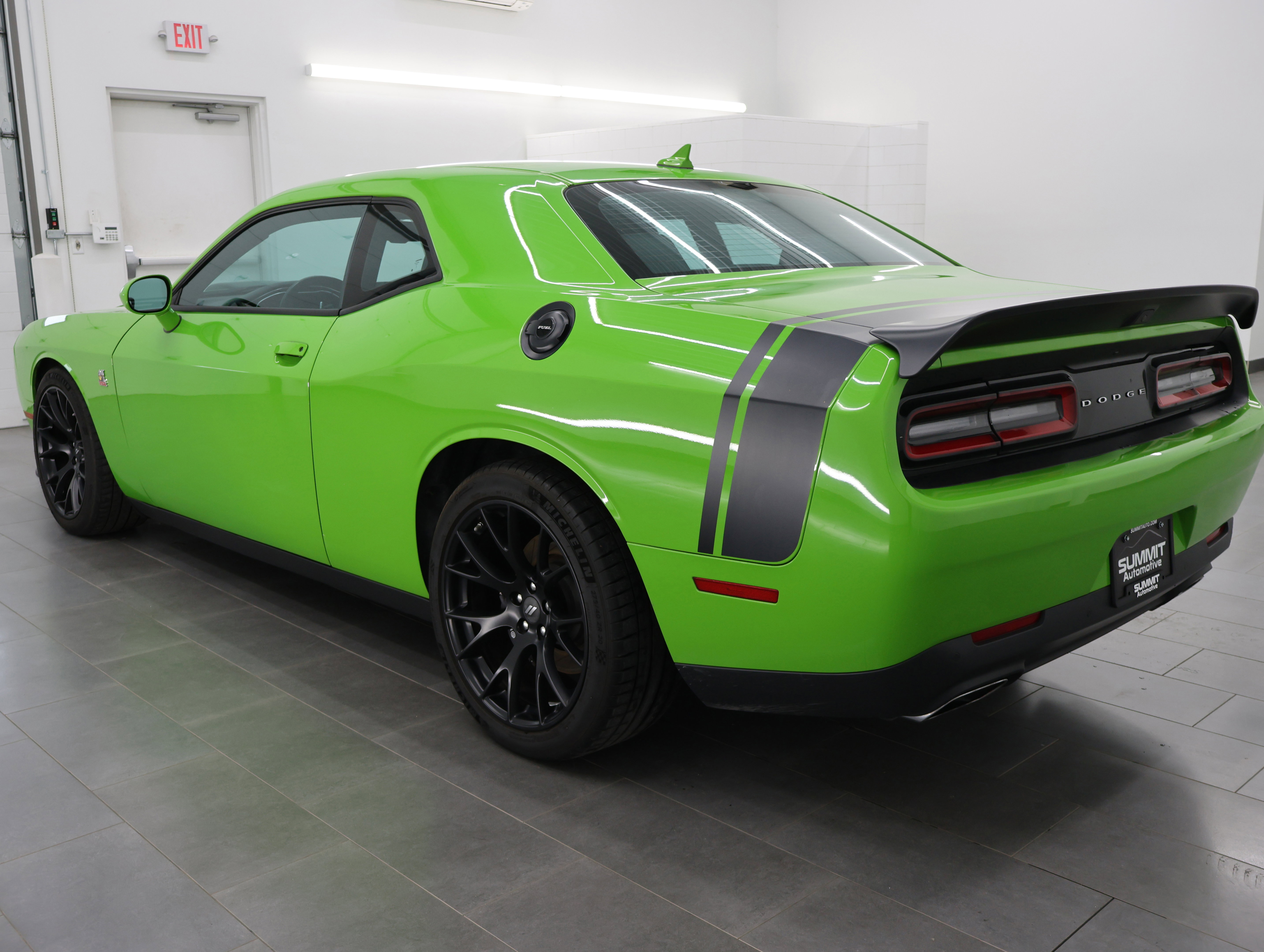 Used 2017 Dodge Challenger R/T Scat Pack w/ Dynamics Package RWD image 6