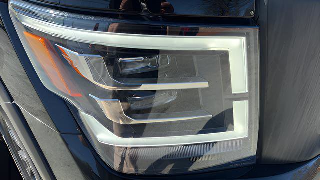 Used 2021 Nissan Titan PRO-4X w/ Pro-4x Convenience Package image 14