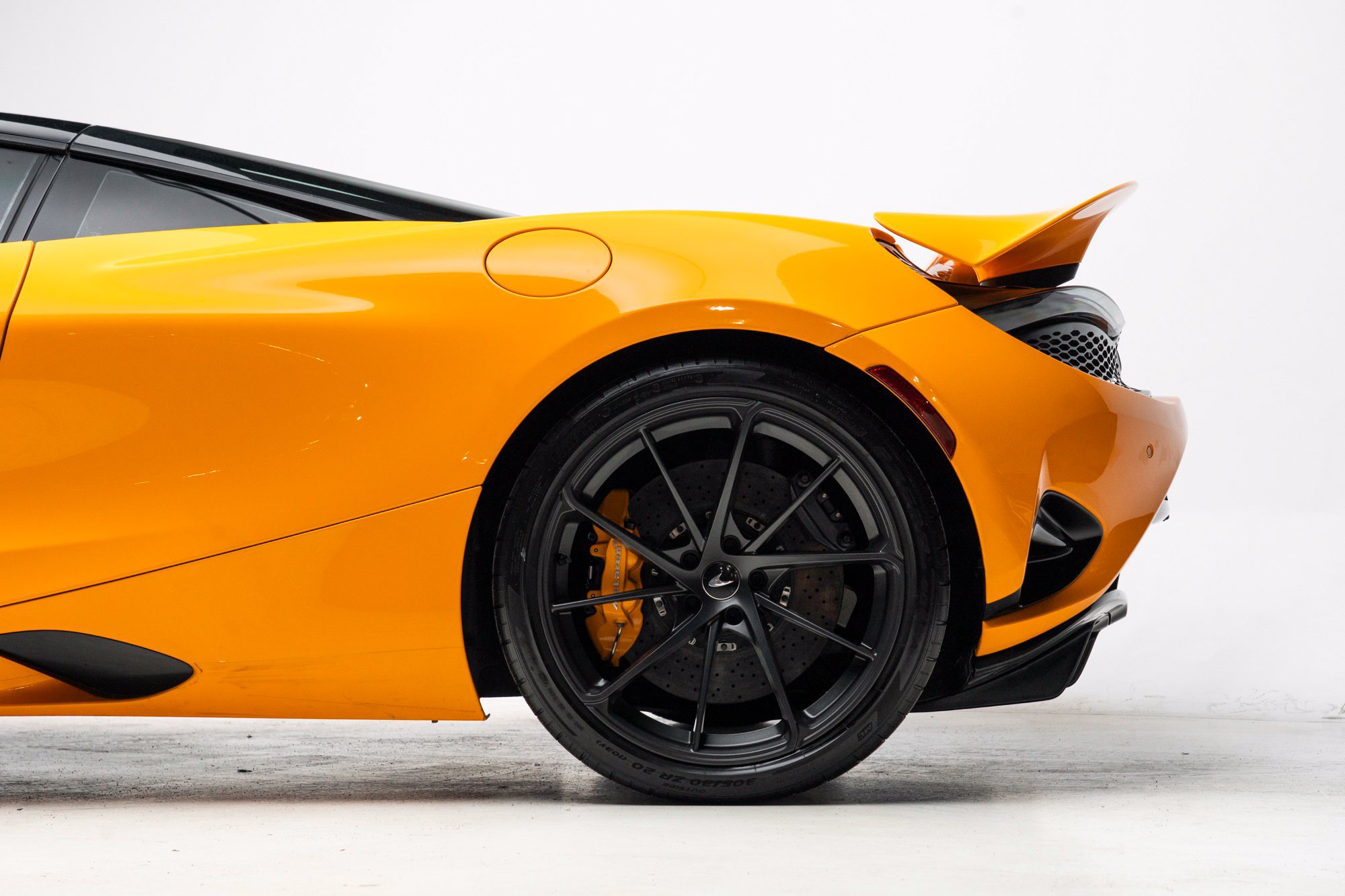 Used 2024 McLaren 750S RWD image 71