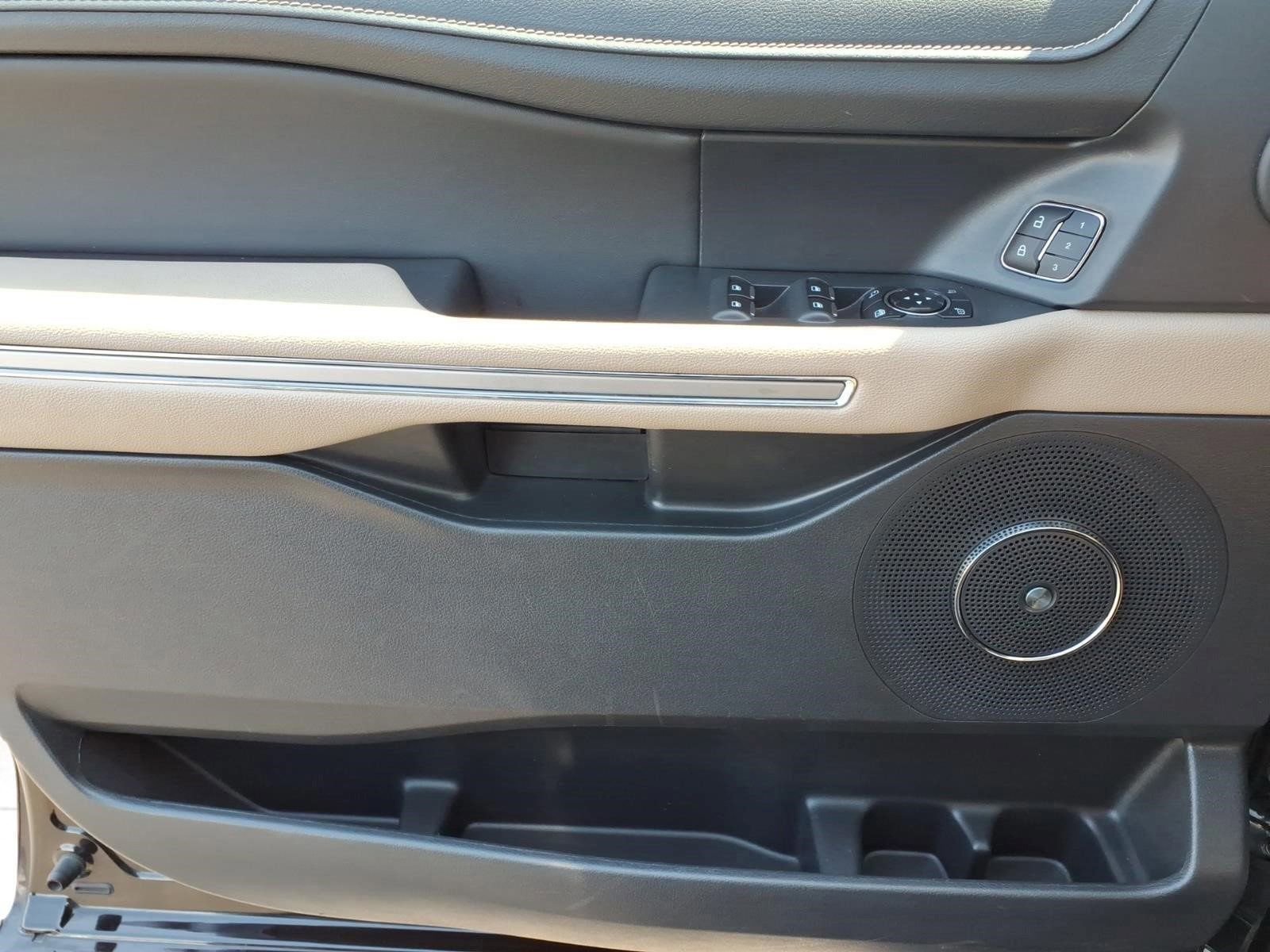 Used 2024 Ford Expedition Limited AWD/4WD image 16