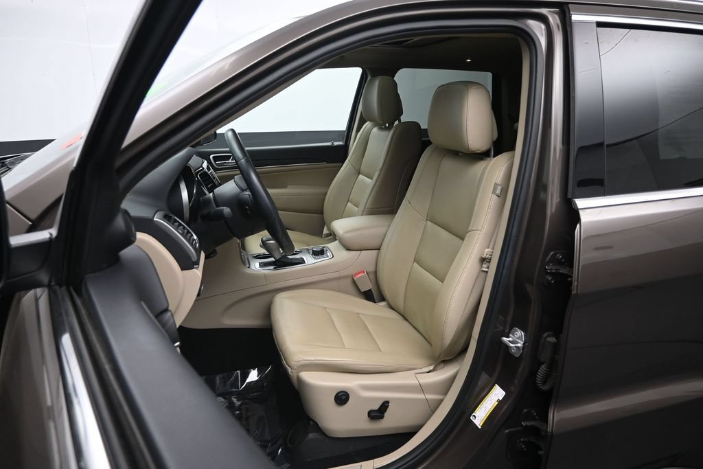 Used 2020 Jeep Grand Cherokee Limited AWD/4WD image 21