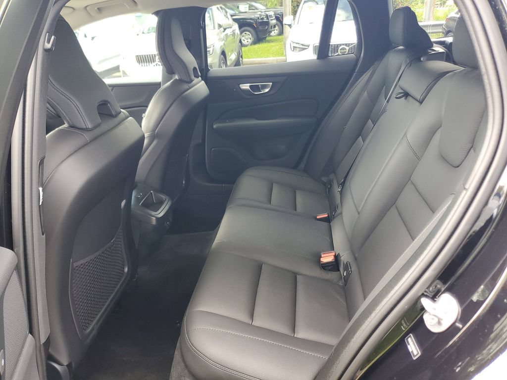 Certified 2024 Volvo V60 B5 Cross Country Plus AWD/4WD image 11
