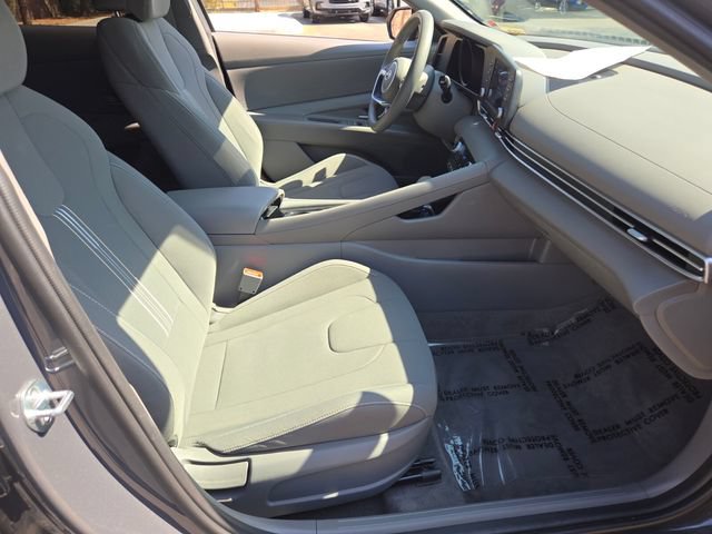 Used 2023 Hyundai Elantra Blue FWD image 21