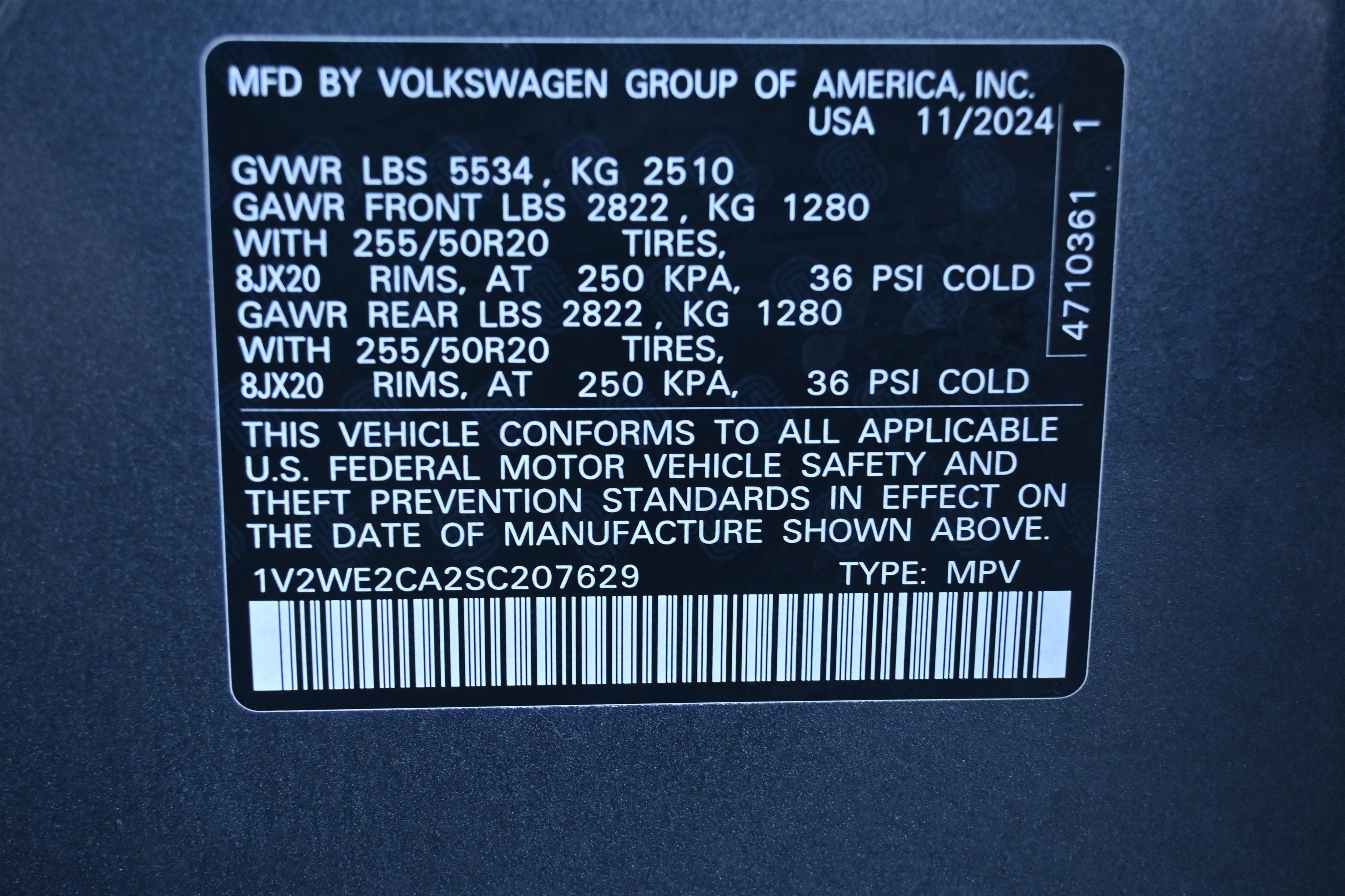 Used 2025 Volkswagen Atlas Cross Sport SE image 36