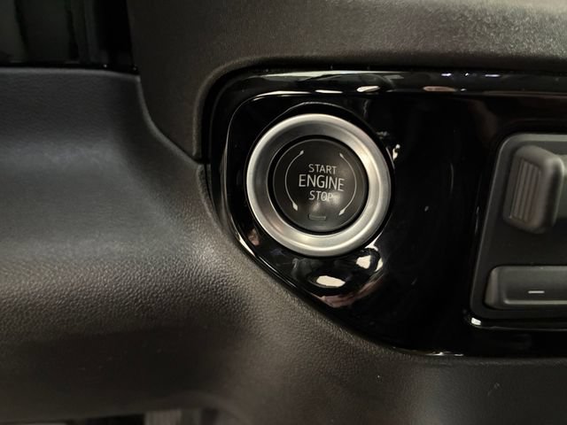Used 2025 Chevrolet Silverado 1500 RST AWD/4WD image 24