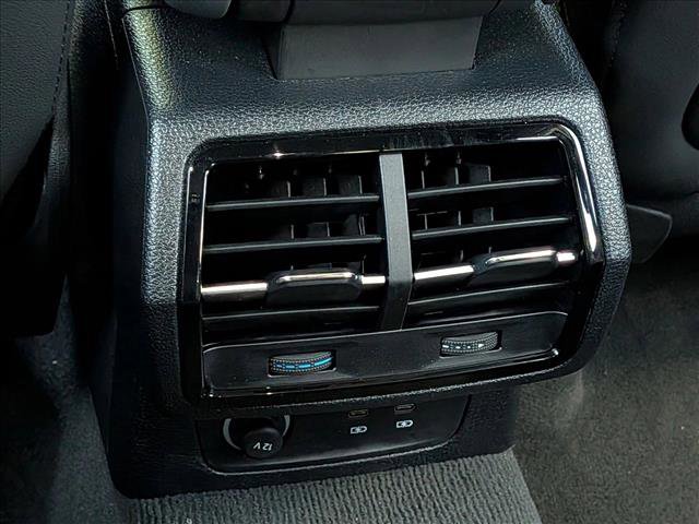 Certified 2025 Audi Q3 2.0T Premium w/ Convenience Package AWD/4WD image 16
