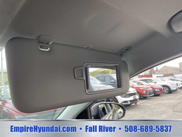 Used 2020 Hyundai Elantra SE w/ Cargo Package (C1) FWD image 24