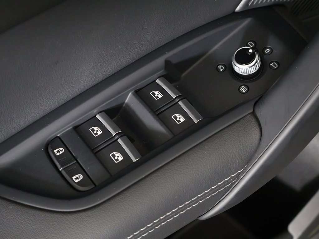 Used 2024 Audi Q5 e Premium Plus image 42