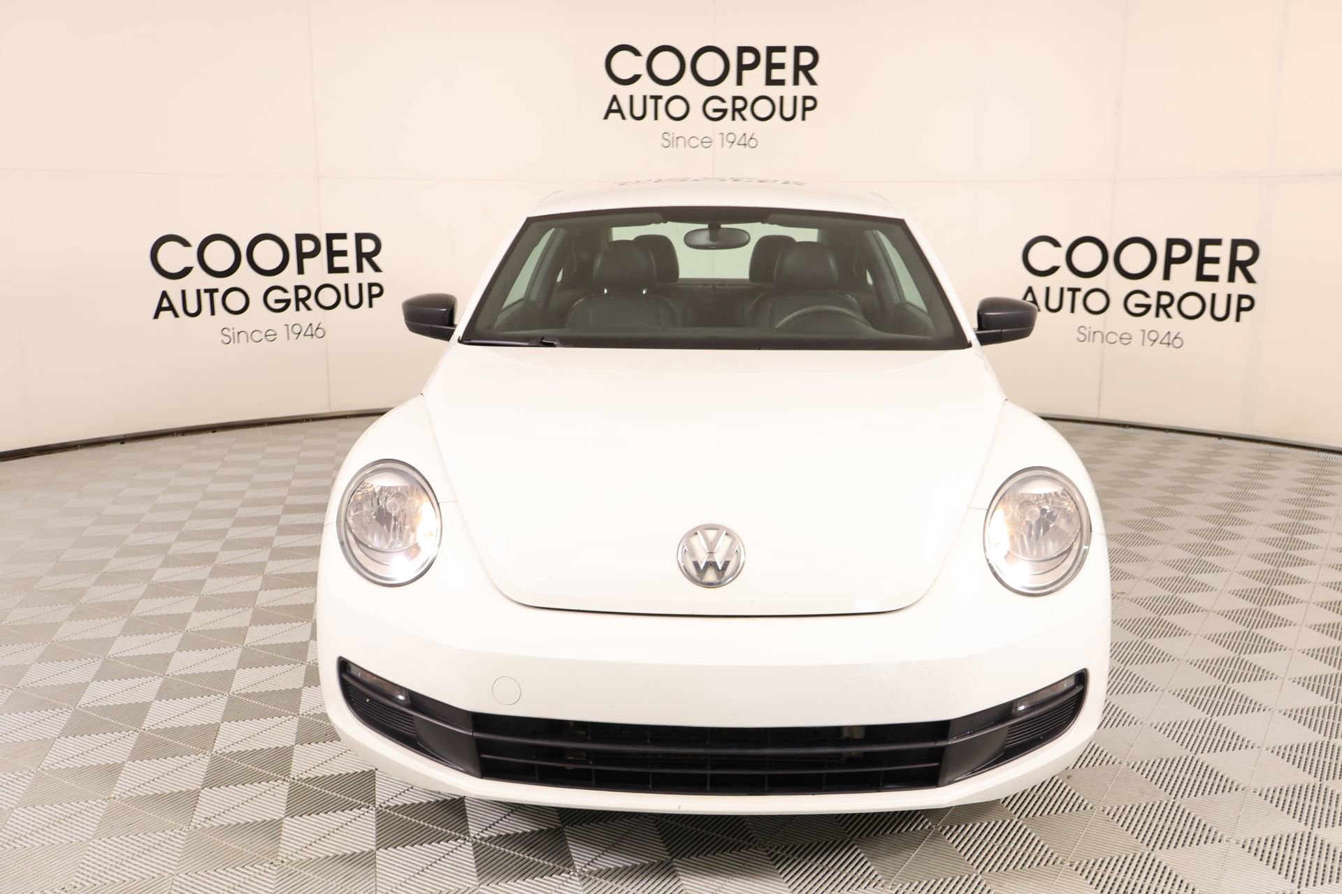 Used 2016 Volkswagen Beetle 1.8T Classic FWD image 8
