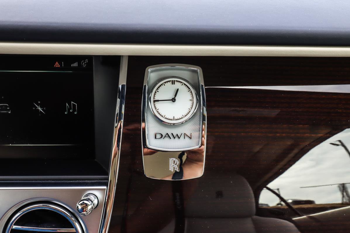 Used 2019 Rolls-Royce Dawn image 26
