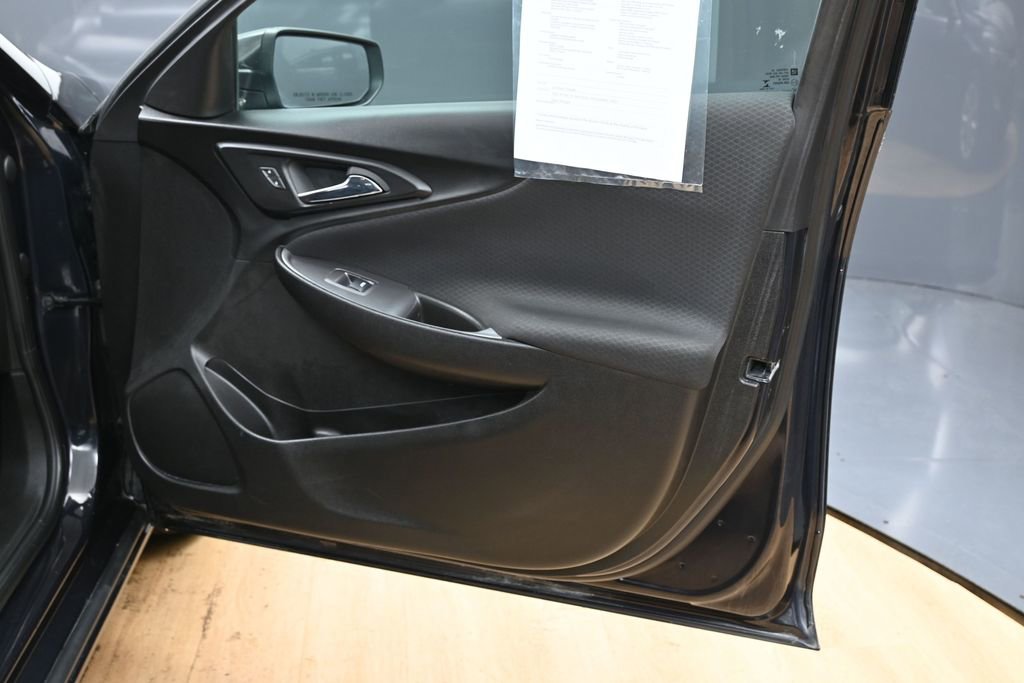 Used 2023 Chevrolet Malibu LT image 36