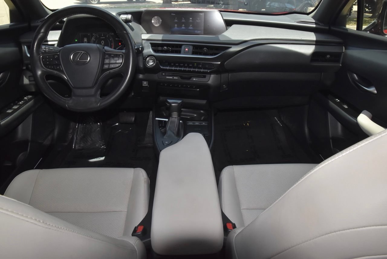 Used 2020 Lexus UX 200 w/ Premium Package FWD image 16