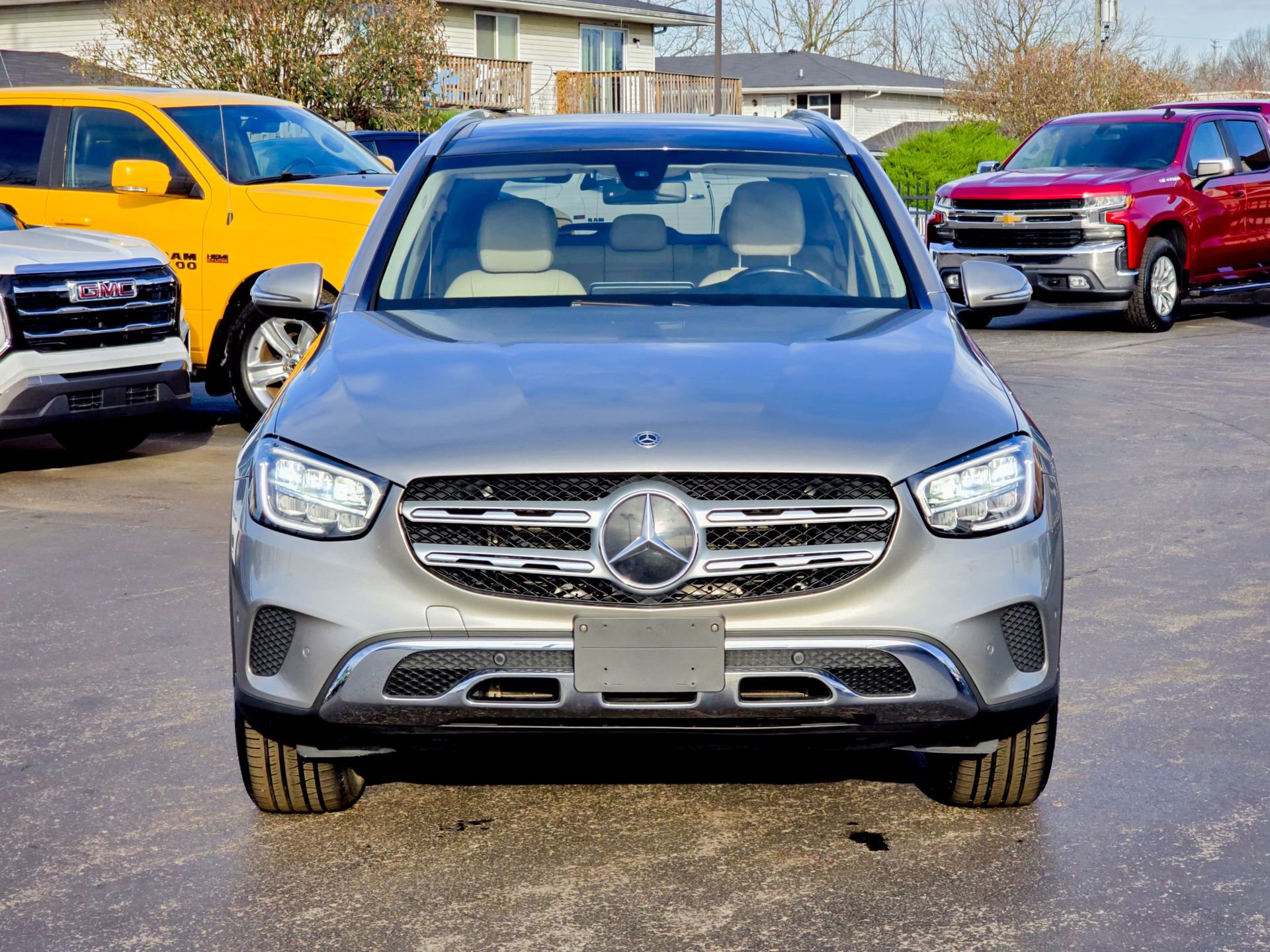 Used 2021 Mercedes-Benz GLC 300 4MATIC image 3