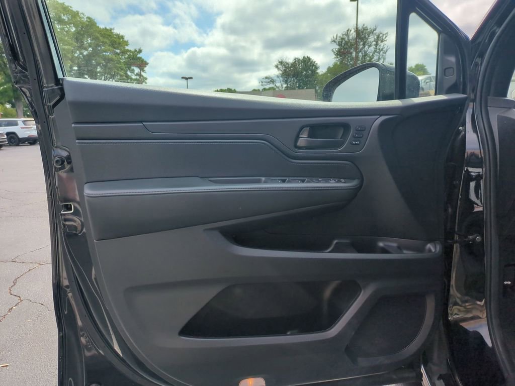 Used 2025 Honda Odyssey Sport-L image 11