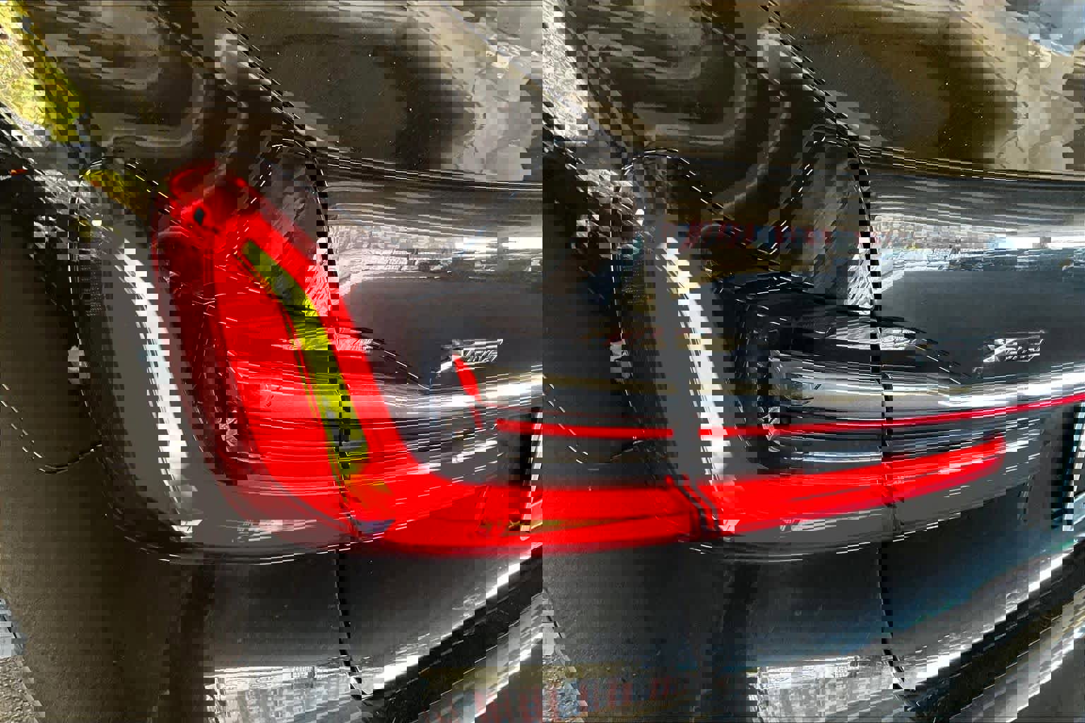 Used 2021 BMW 750i xDrive w/ Luxury Rear Seating Package image 28