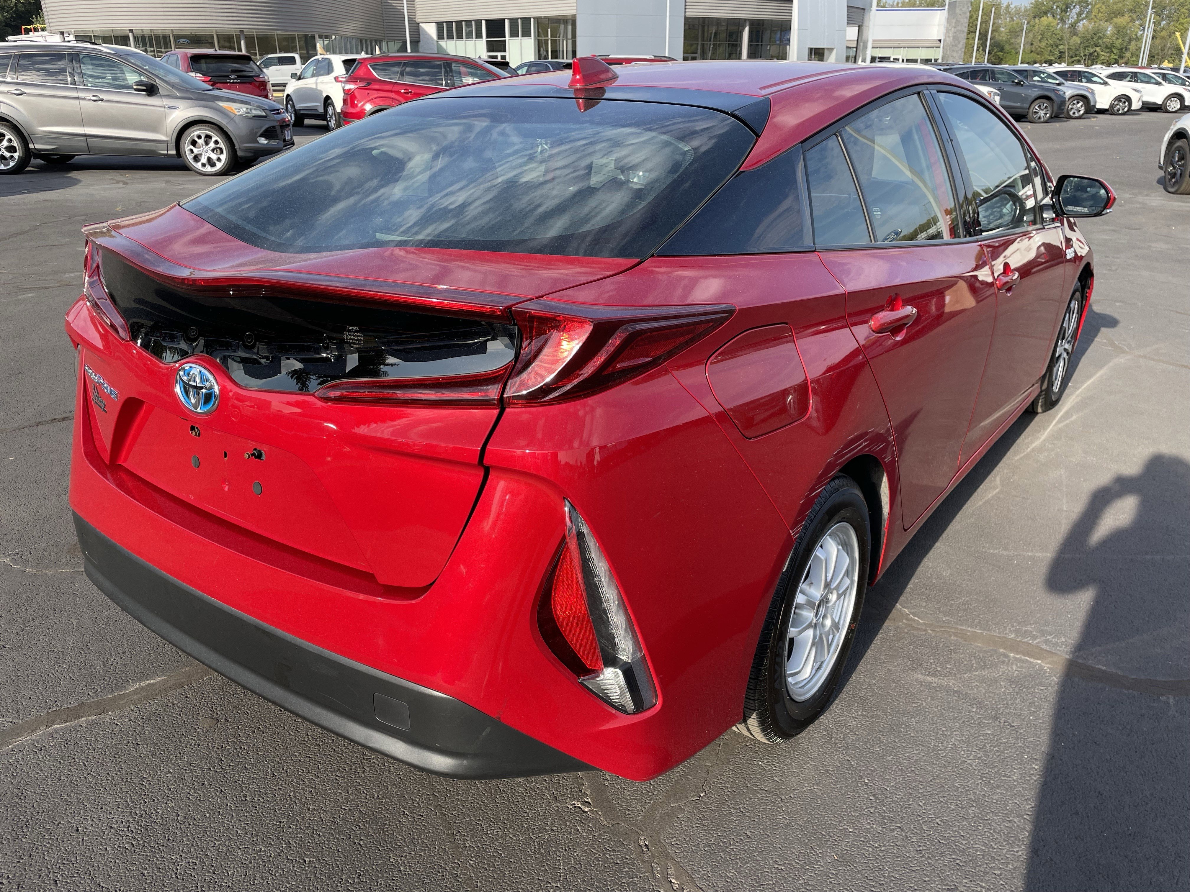 Used 2020 Toyota Prius Prime LE image 7