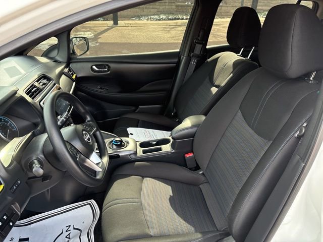 Used 2025 Nissan Leaf S image 16