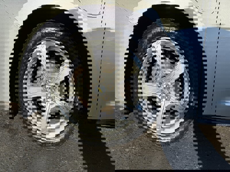 Used 2016 Chevrolet Volt LT w/ Comfort Package image 9