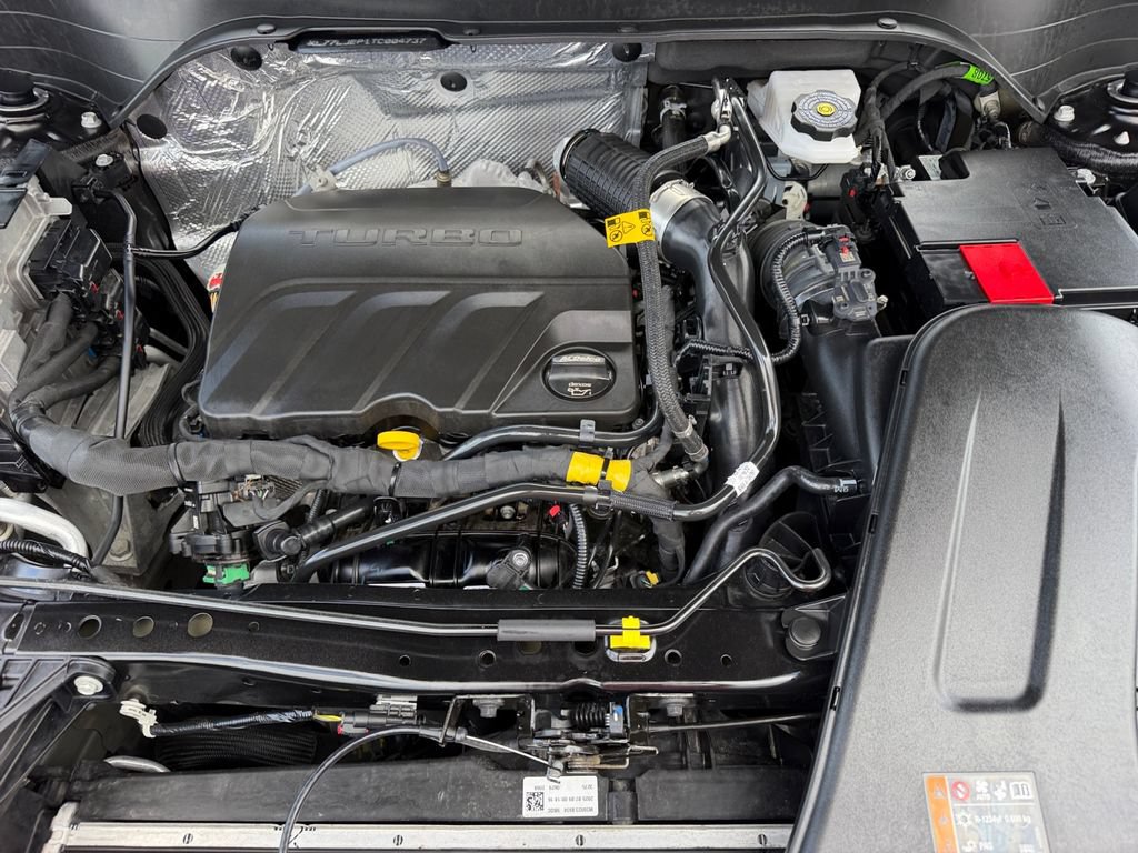 Used 2026 Chevrolet Trax RS w/ Sunroof Package FWD image 29