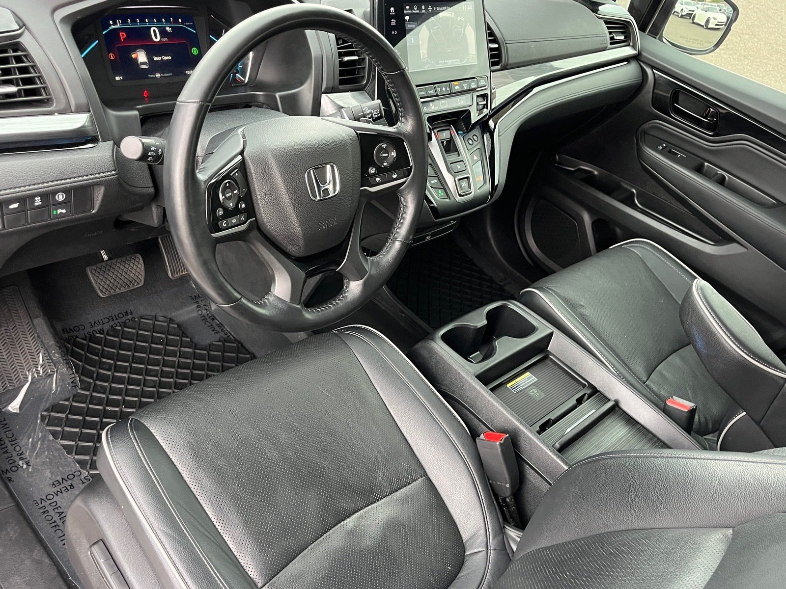 Used 2022 Honda Odyssey Elite image 16