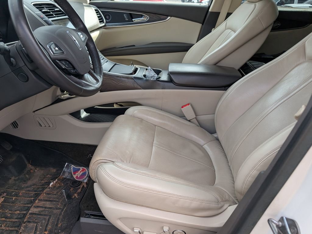 Used 2018 Lincoln MKX Reserve w/ Driver Assistance Package image 9