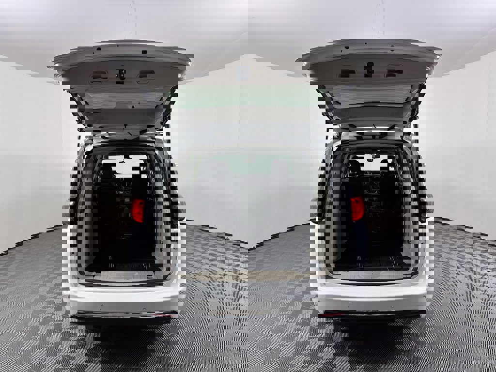 Used 2017 Chrysler Pacifica Touring-L image 12