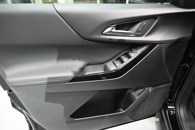 New 2026 Chevrolet Equinox LT w/ Convenience Package II image 23