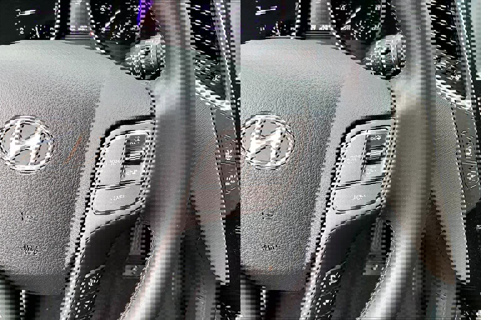 Used 2018 Hyundai Santa Fe Sport image 24