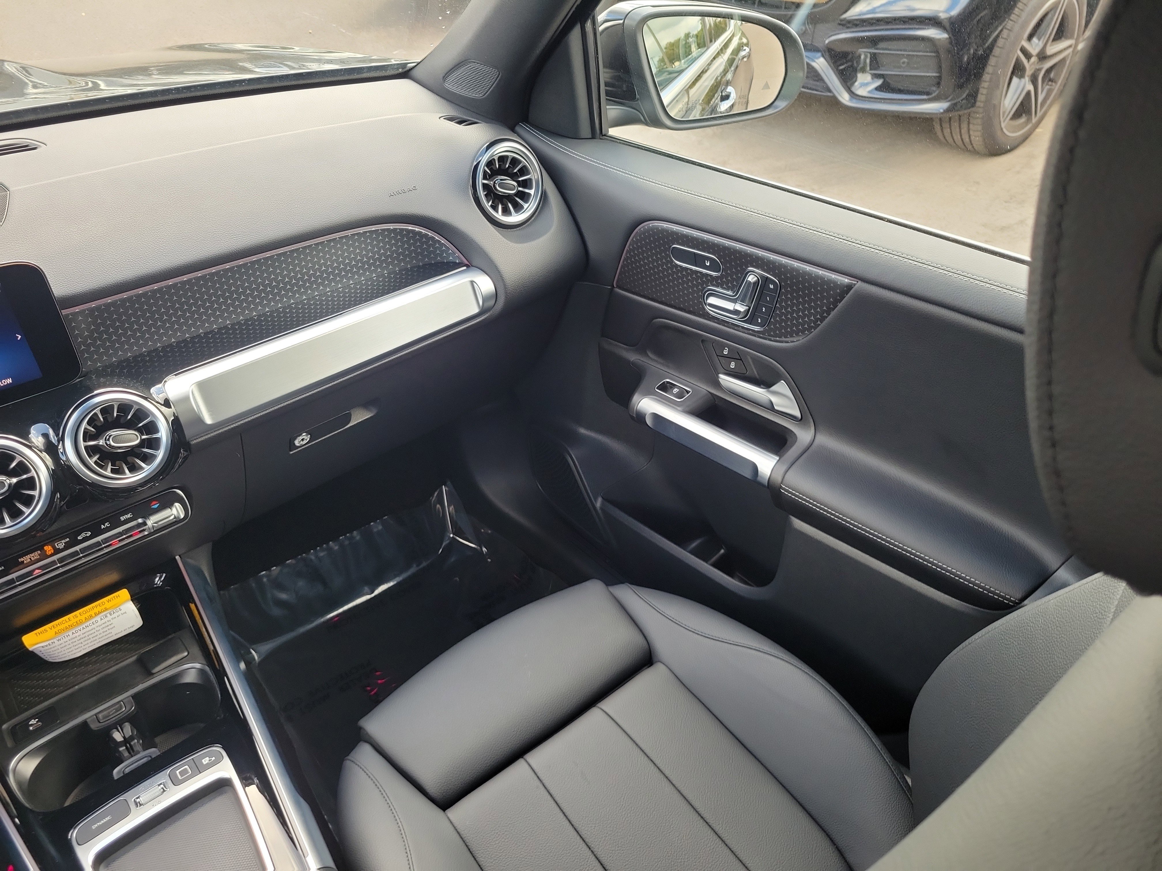 Certified 2025 Mercedes-Benz GLB 250 image 13