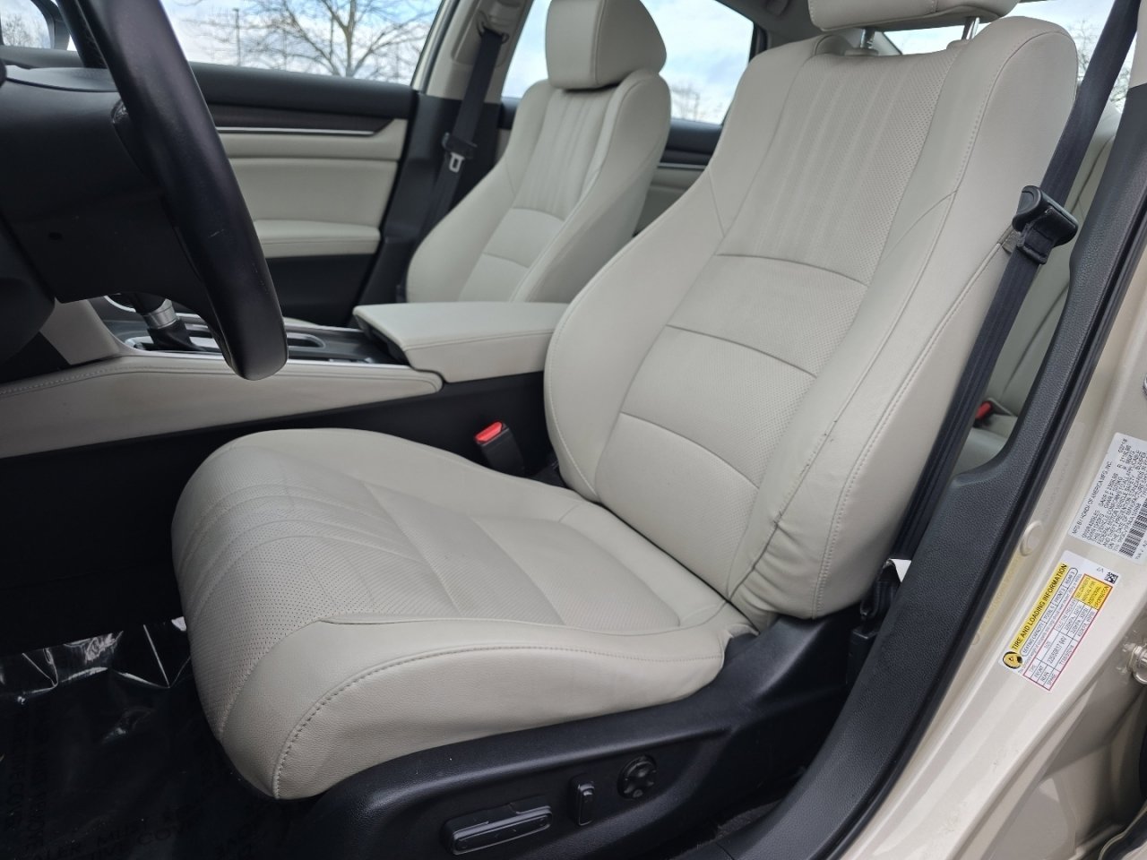 Certified 2018 Honda Accord EX-L image 26