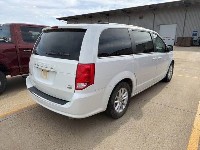 Used 2018 Dodge Grand Caravan SXT FWD image 2
