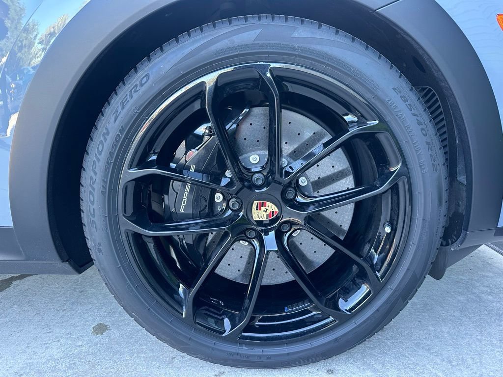 Certified 2024 Porsche Cayenne Turbo GT AWD/4WD image 14