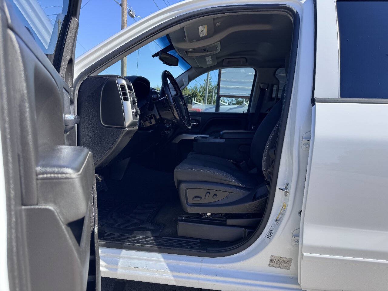 Used 2018 Chevrolet Silverado 1500 LT w/ All Star Edition AWD/4WD image 12