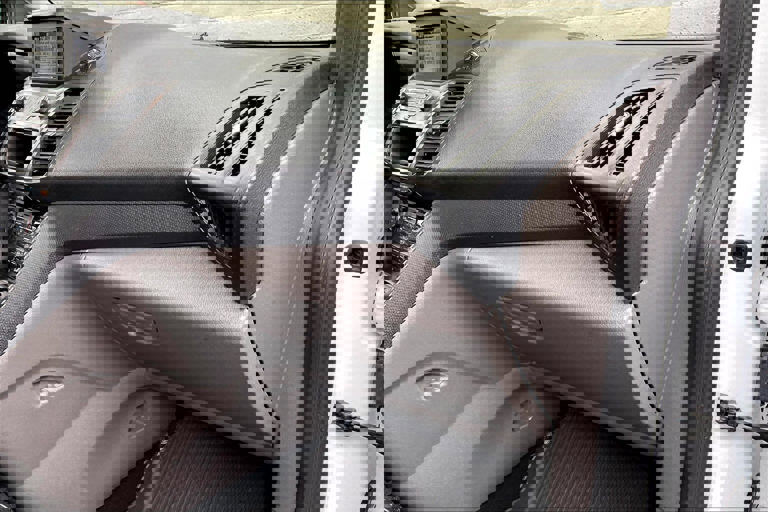 Used 2022 Ford Transit Connect XL image 17