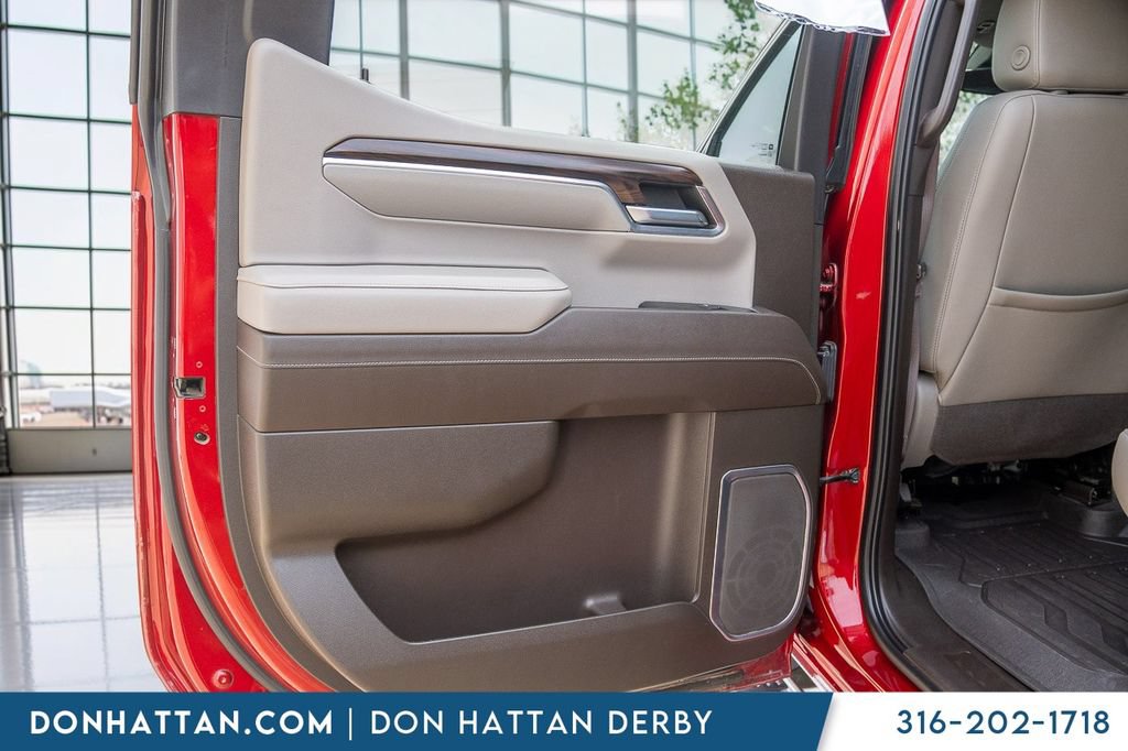 Used 2022 GMC Sierra 1500 SLT w/ SLT Premium Plus Package AWD/4WD image 21