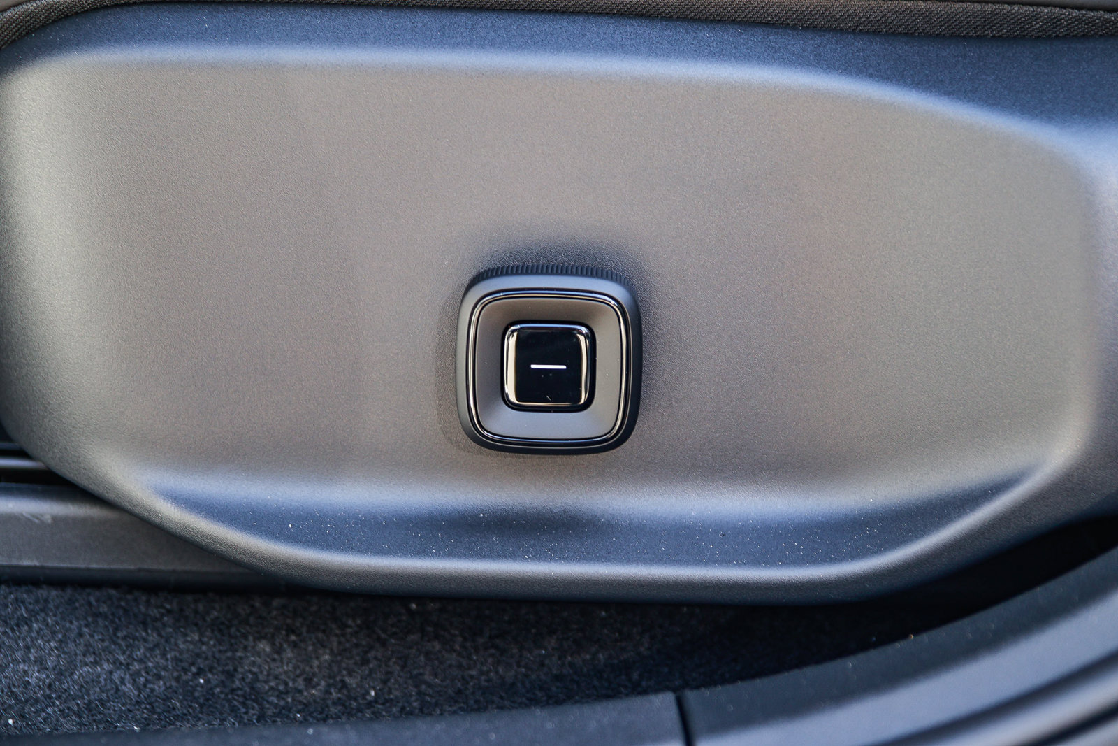 New 2026 Volvo EX30 Plus w/ Climate Package AWD/4WD image 22