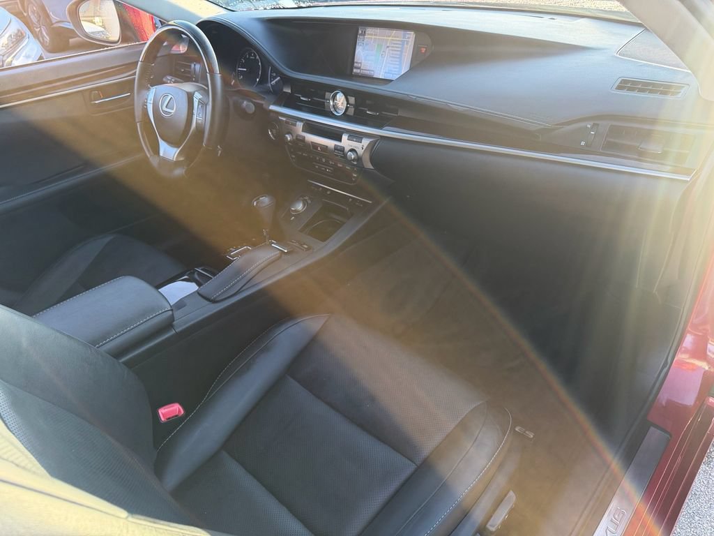 Used 2014 Lexus ES 350 w/ Luxury Package FWD image 17