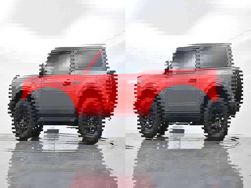 Used 2022 Ford Bronco Wildtrak image 32