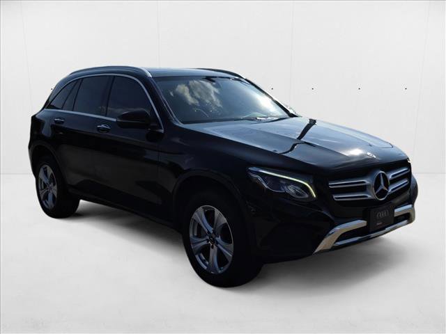 Used 2018 Mercedes-Benz GLC 300 4MATIC image 3