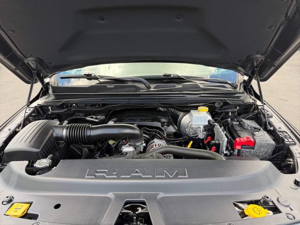 Used 2019 RAM 1500 Laramie AWD/4WD image 30