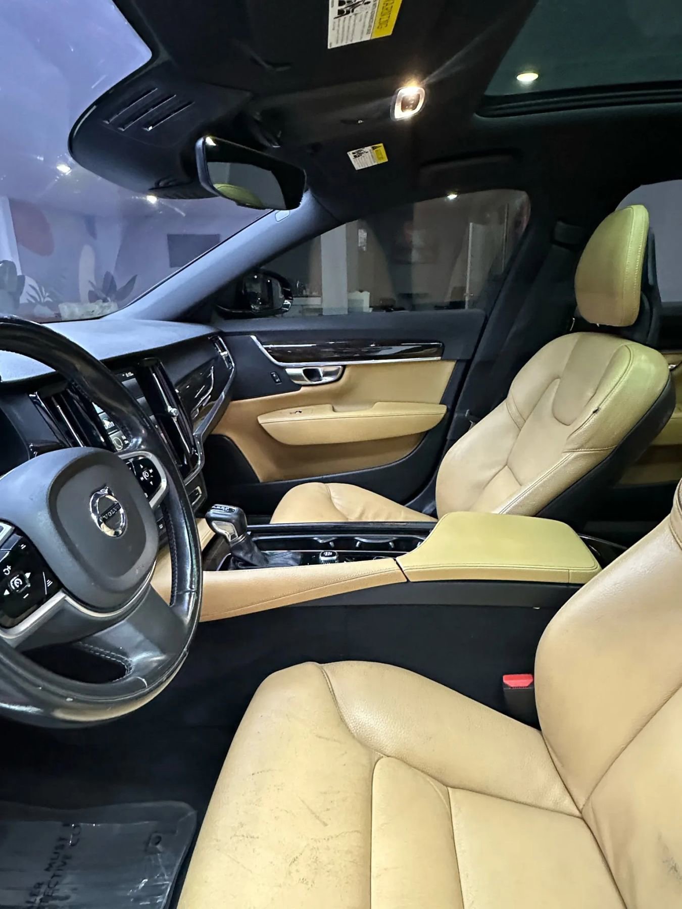 Used 2018 Volvo S90 T5 Momentum w/ Convenience Package image 13