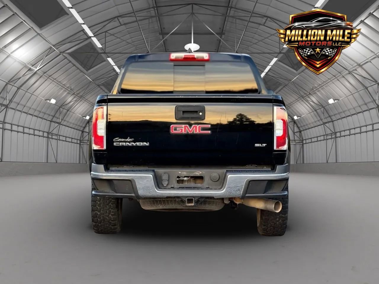 Used 2016 GMC Canyon SLT w/ Driver Alert Package AWD/4WD image 4