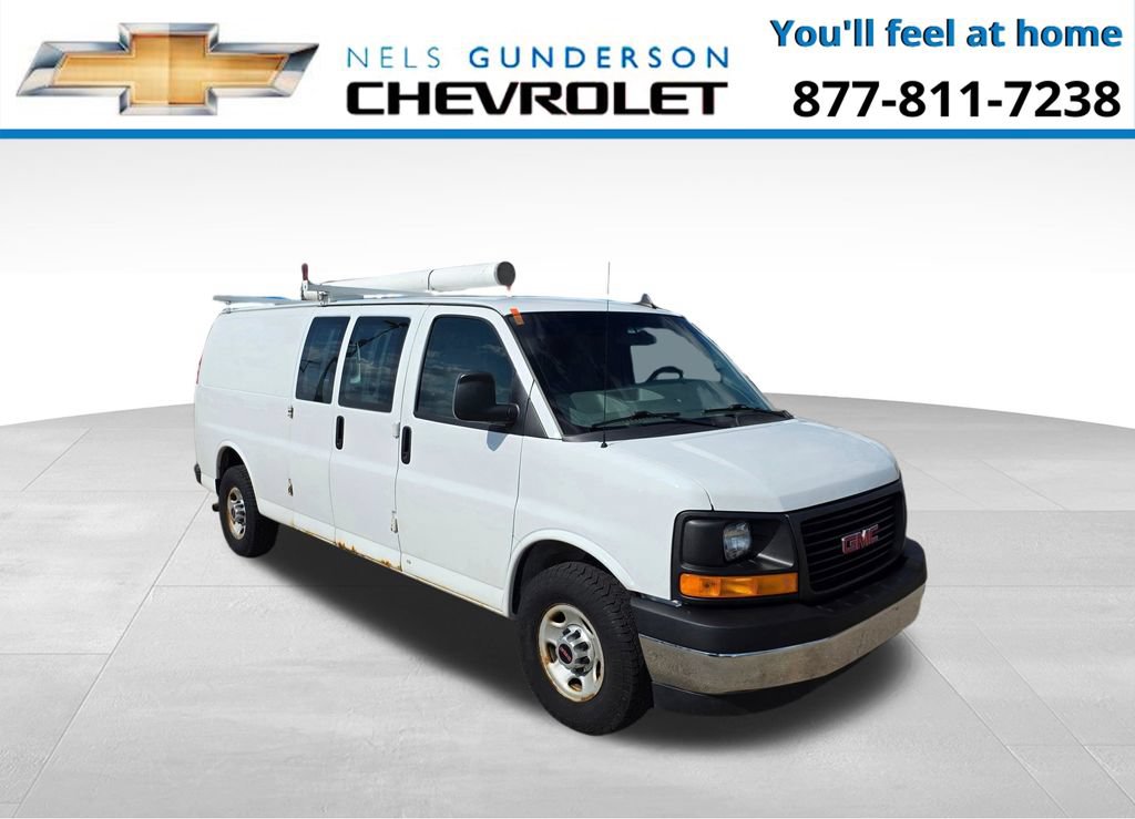 Used 2017 GMC Savana 3500 Extended RWD image 1