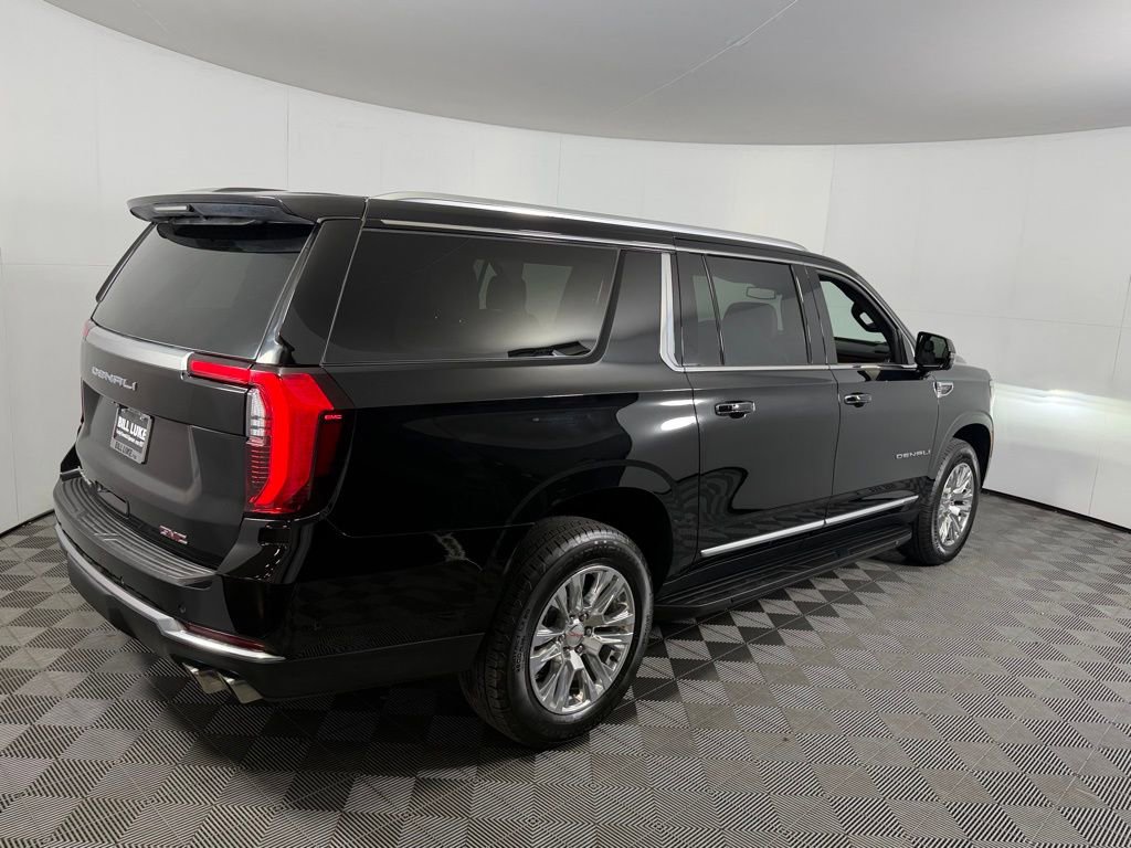 Used 2025 GMC Yukon XL Denali AWD/4WD image 5