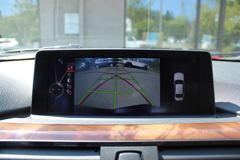 Used 2014 BMW 335i xDrive Sedan AWD/4WD image 12