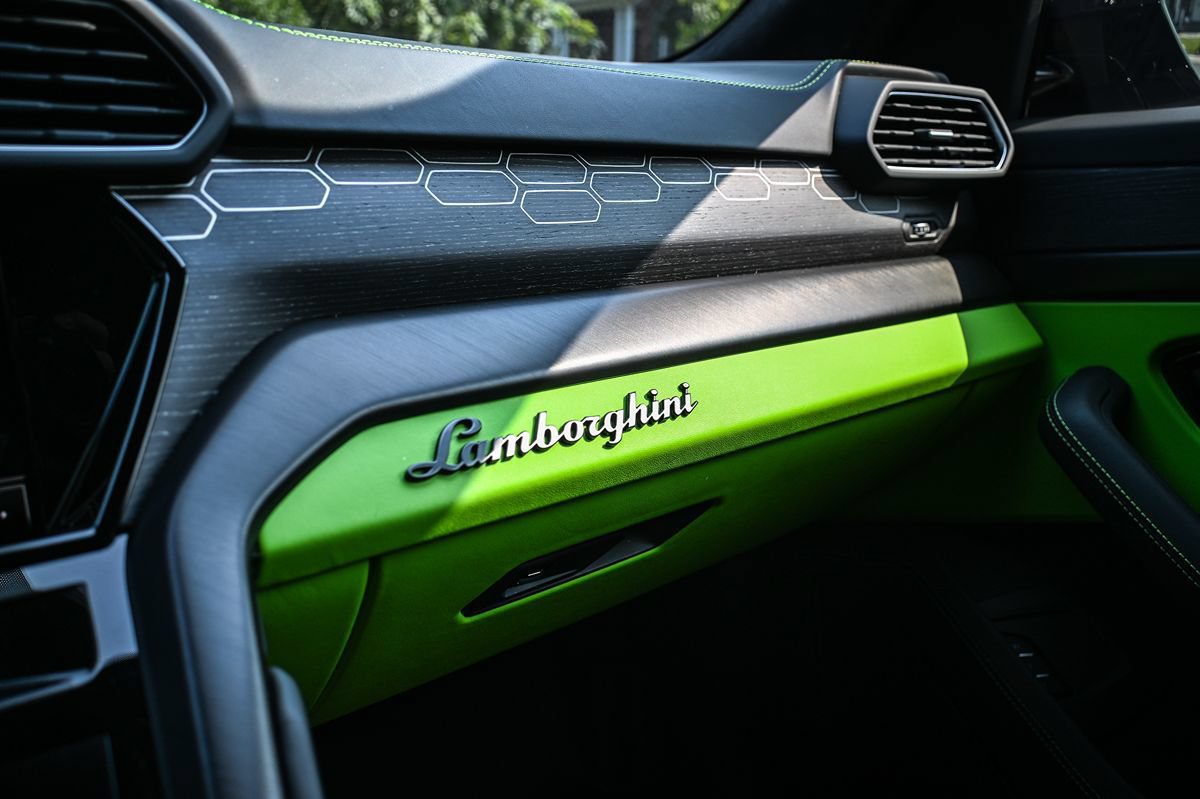 Used 2024 Lamborghini Urus S AWD/4WD image 18